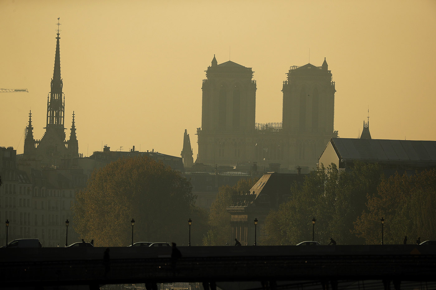 La nova silueta de Notre-Dame després de l'incendi que va consumir el sostre de fusta              | EFE