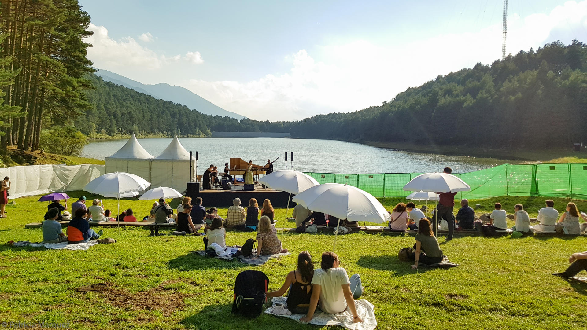 Un concert del Festival de Música dels Pirineus a un paradisíac indret d’Encamp. @FeMAP