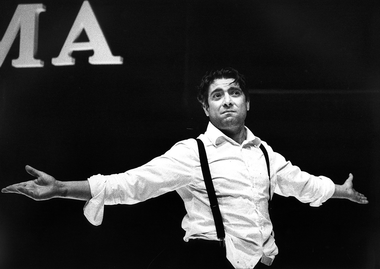 Pere Arquillué fent 'Juli César', amb direcció d'Àlex Rigola, al Teatre Lliure el 2002. Foto: Ros Ribas
